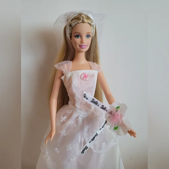 Barbie Doll and Fashion Pack Y2K Bridal Fashions Complete Mattel New OOB - Picture 4 of 7